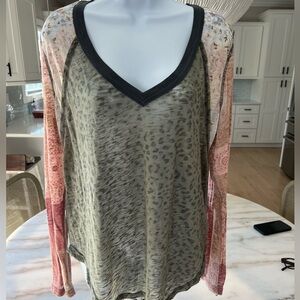 Super cute we the free cotton, long sleeve tea size large